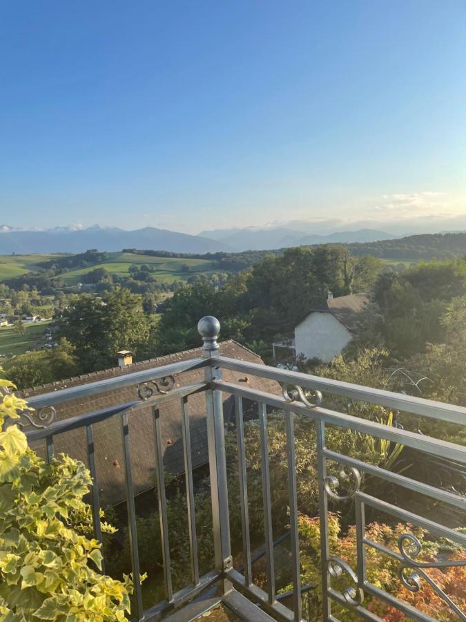Les Gites De La Maison Bleue D'Estialescq Exteriér fotografie
