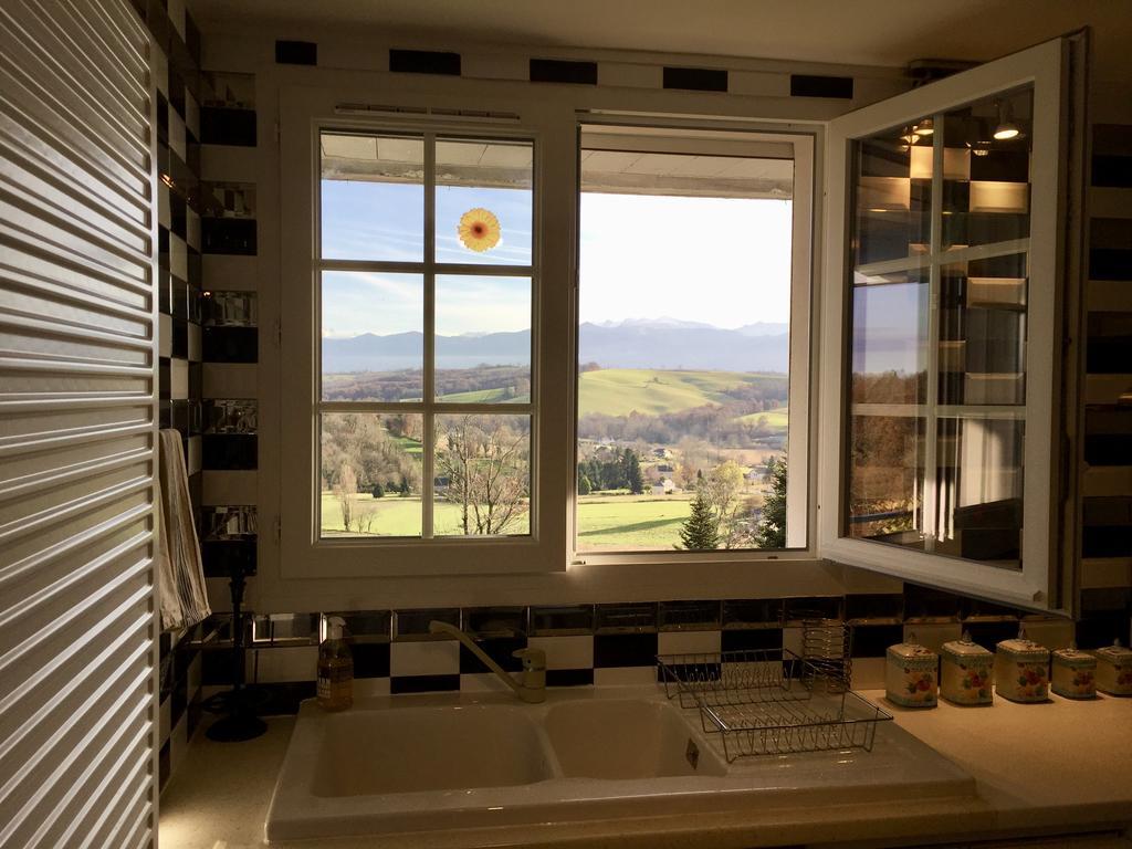 Les Gites De La Maison Bleue D'Estialescq Exteriér fotografie