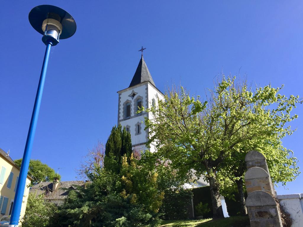 Les Gites De La Maison Bleue D'Estialescq Exteriér fotografie