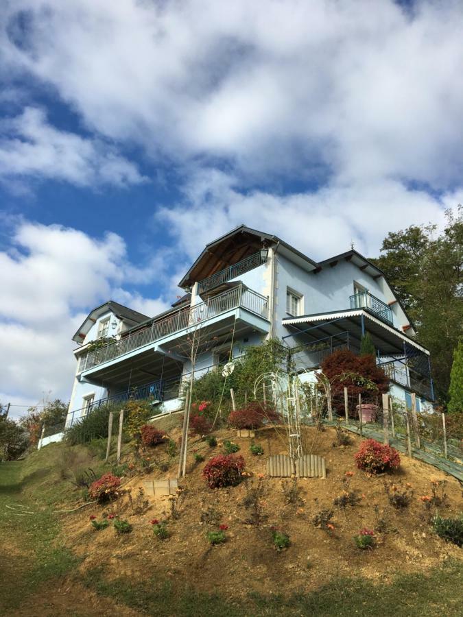 Les Gites De La Maison Bleue D'Estialescq Exteriér fotografie